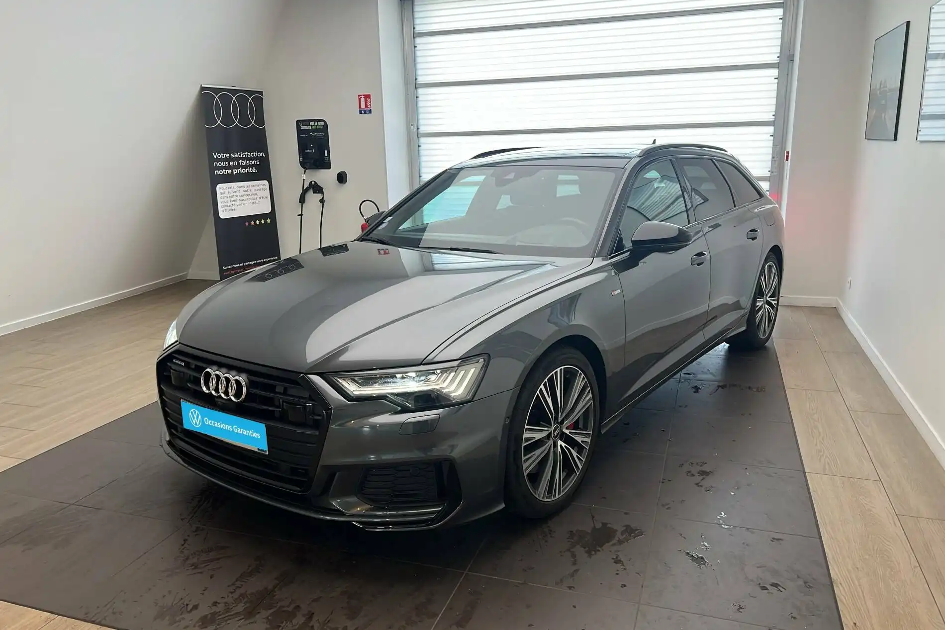 AUDI  A6 Avant 55 TFSIe 367 ch S tronic 7 Quattro Competition